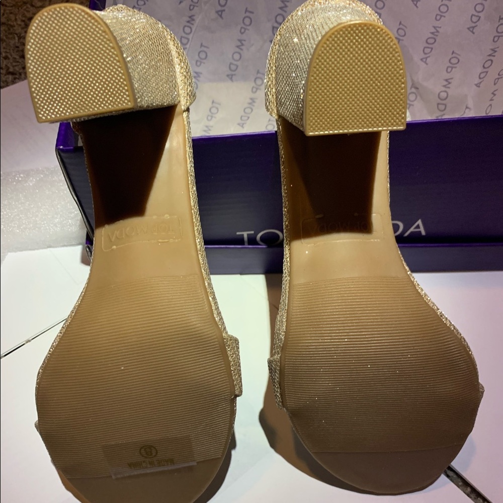 Glitter beige heels 👠